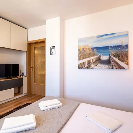 1bdrm Downtown Várna