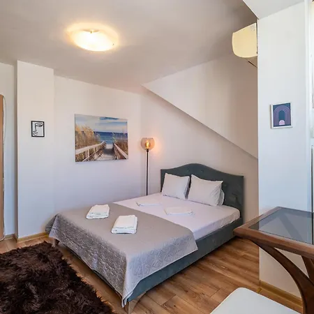 Apartman 1bdrm Downtown *