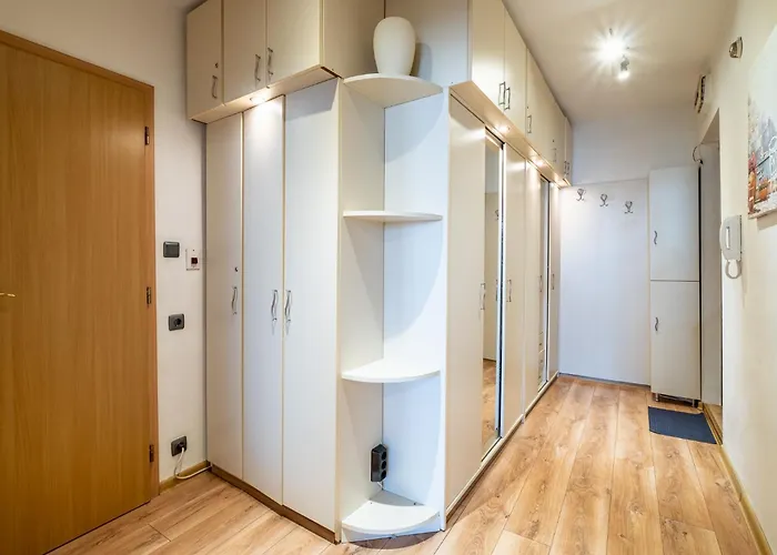 Апартамент 1bdrm Downtown *